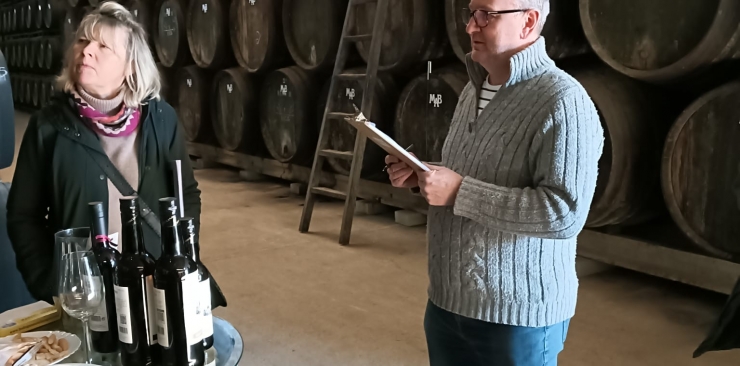 Uno de los mayores expertos en vino del mundo Richard Kelley visita nuestra bodega 